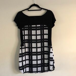 Made in San Francisco Black and White Tunic Top